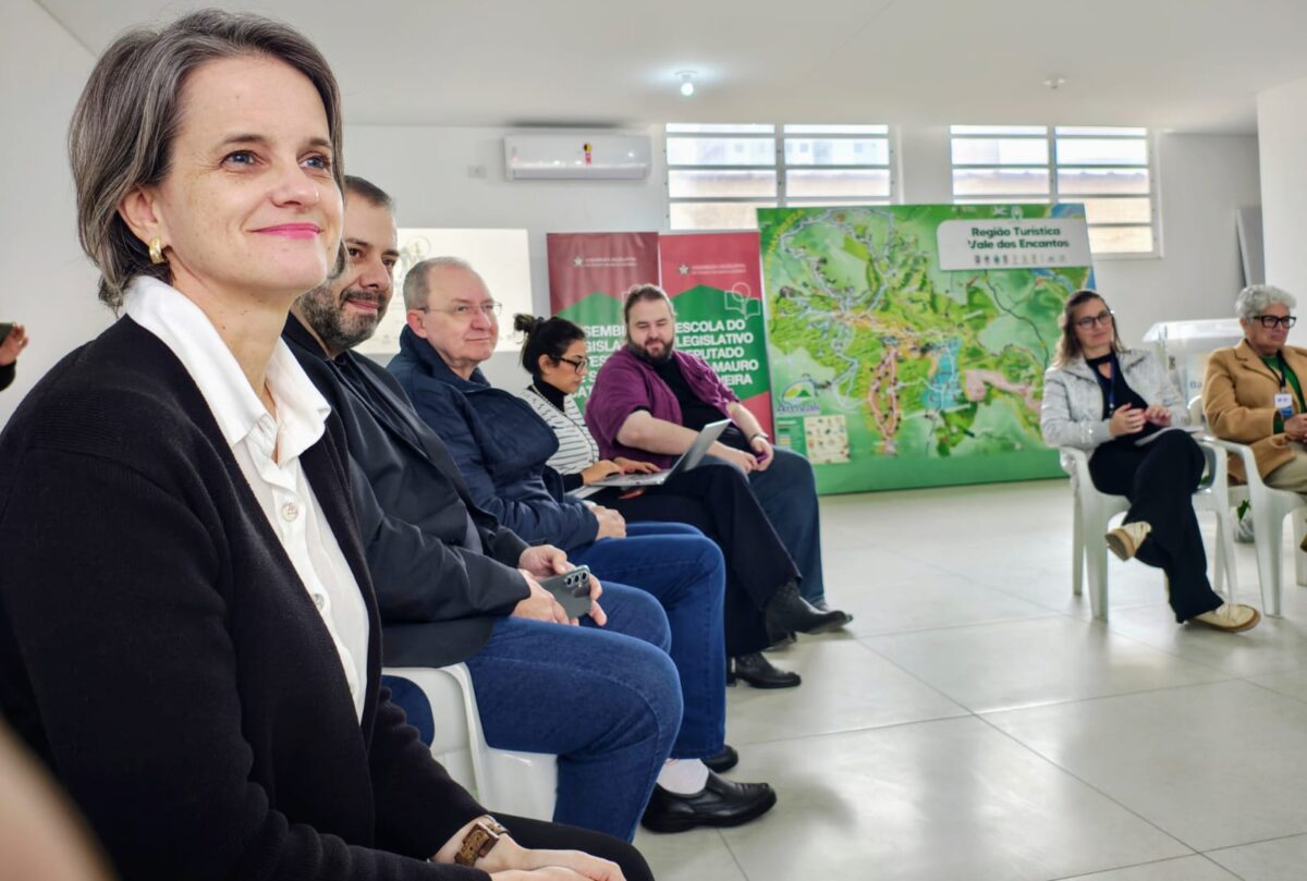 Grupo Politeia conclui uma das etapas do projeto sobre governo aberto nas câmaras municipais